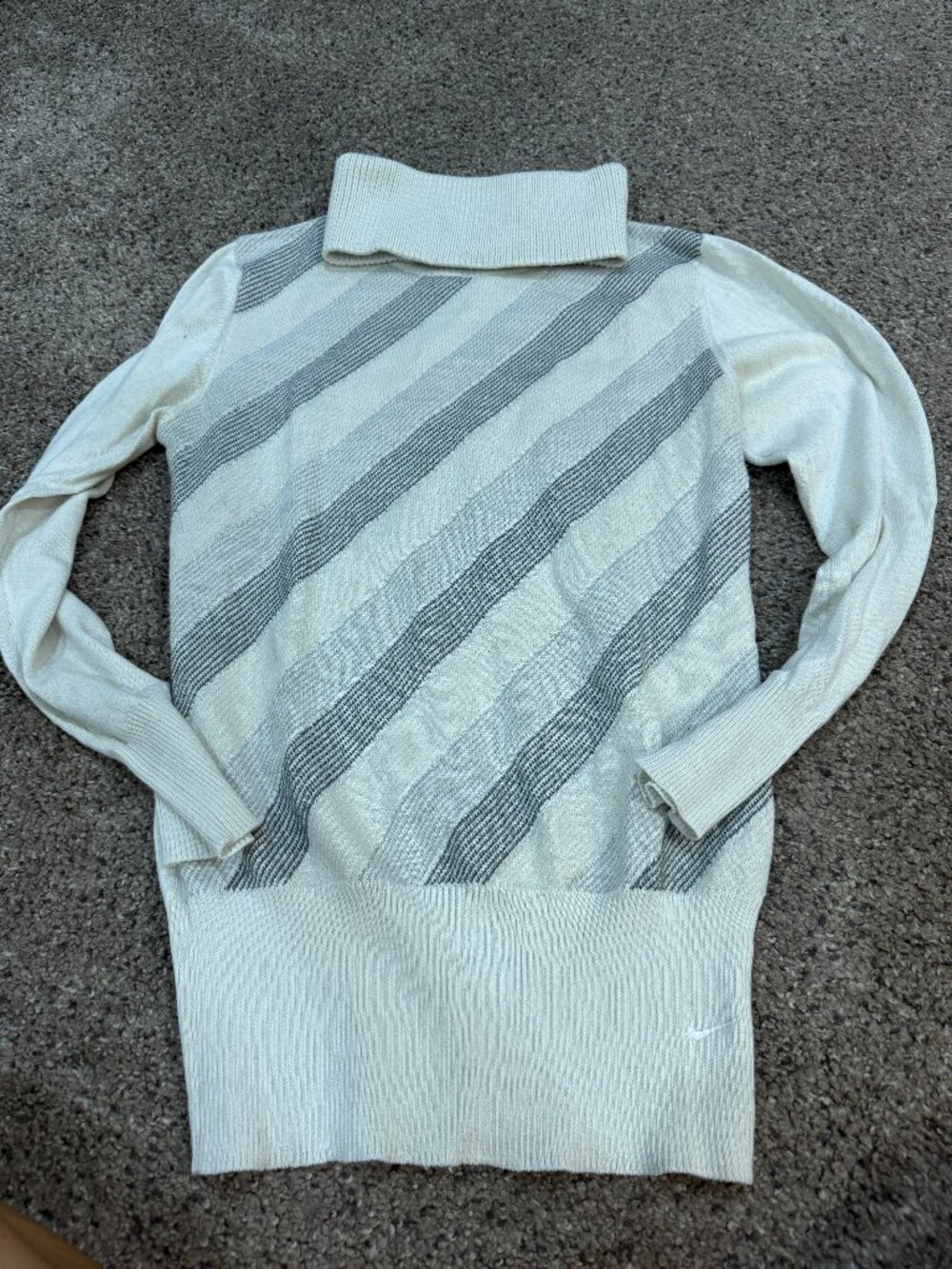 Rare Nike Golf Women’s Medium Cream Gray Striped Turtleneck Sweater Convertible